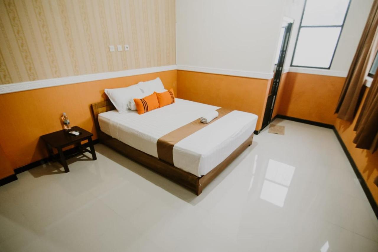 Grand Valonia Hotel Jember Exterior photo