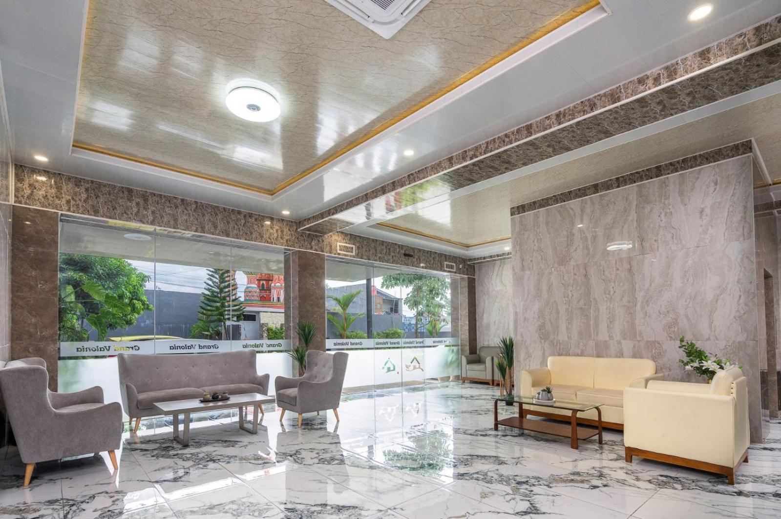 Grand Valonia Hotel Jember Exterior photo